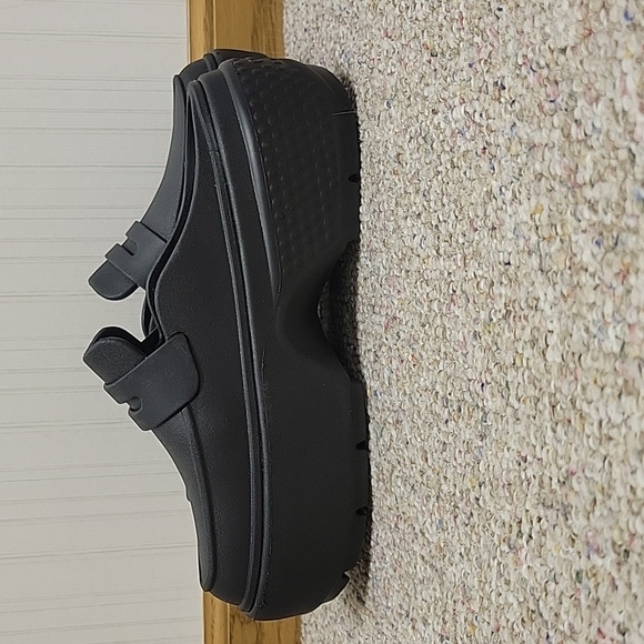 Black Crocs Unisex Stomp Platform Loafers Sz M7/W9. Like New - Picture 6 of 8